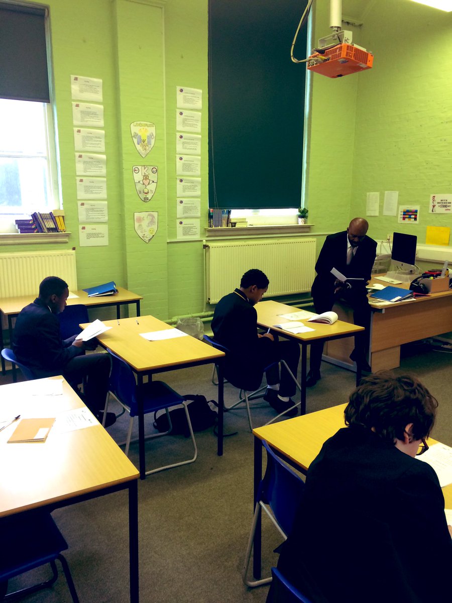 World Storytelling day: Mentor &amp; Author Edozie Ameke reading with students from his book ‘The Father’s Day Redemption’ #fantastic #engagement @HeadTBAP