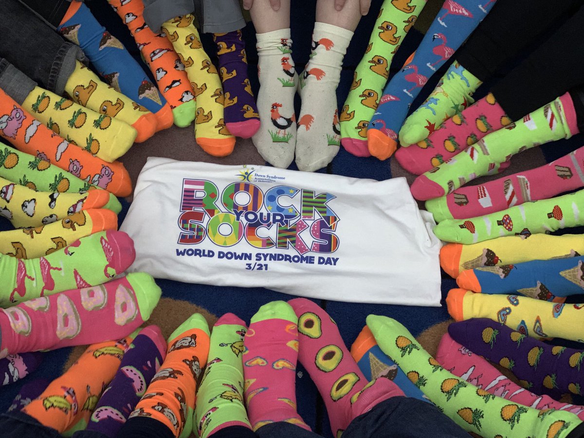 katezim18's tweet photo. Rockin’ Our Socks in Room 5 @WManorCSD @ColonialSDstrct https://t.co/Tt4E9drStM