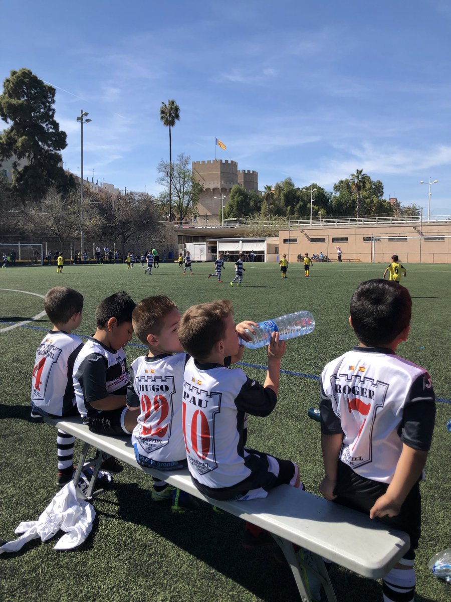 TorrefielACE's tweet photo. #QuerubinA en su último partido 💪🏻▫️▪️#TorrefielACE

#CampoDeFutbol11Ya  y #polideportivo para #Torrefiel
Dadnos medios
@AjuntamentVLC @joanribo @generalitat @ximopuig @monicaoltra @dipvalencia @mtgirau @pilarsorianocxv @SarriMorell @avvtorrefiel @SanGomezLopez
@GVAculturesport https://t.co/Ng7FdhhOqO