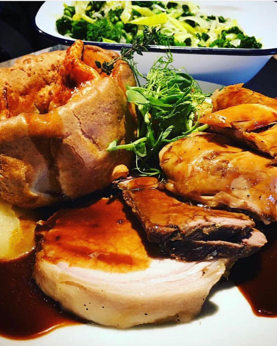 🌸MOTHER’S DAY🌸 Free G&amp;T for Mum* and for 1 day only we’re serving a Sunday Roast 12-6pm 😋 Book now 01633 880741 💕