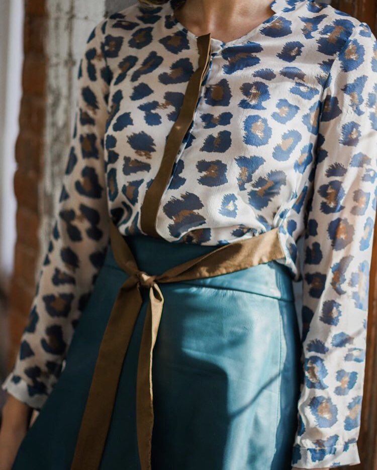 YonaNewYork's tweet photo. Our Isabella Blouse is made of custom leopard printed chiffon, perfect for everyday. ✨
#yonanewyork #luxuryhasnolimits https://t.co/qoNIl196Ac