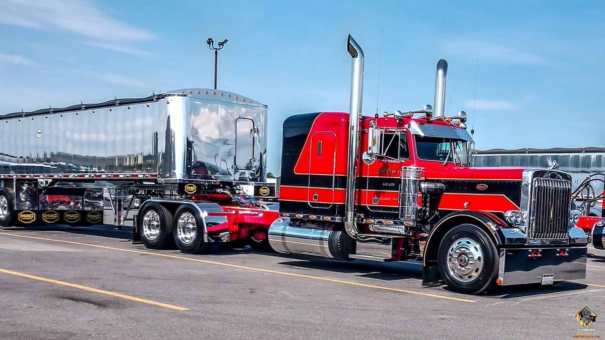 graham_jos's tweet photo. Check out one of Cody Warners #beautiful #rides from @ShellRotella #Superigs #2018
#Truckshow #Trucking #largecar #photographer #showtruck #pic #photooftheday #transportation https://t.co/Dl87fklJgt
