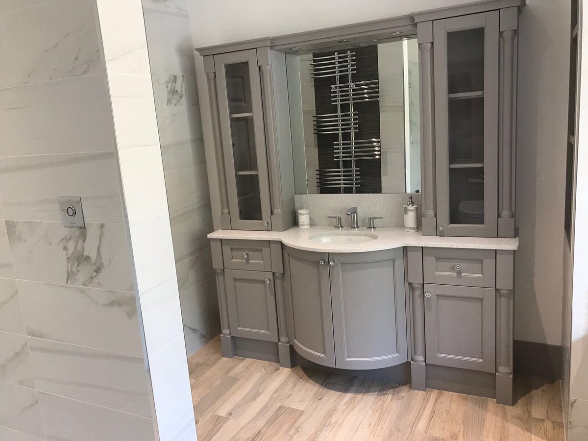 WillbondWorld's tweet image. We are certainly feeling the love ❤️ for this gorgeous bathroom fitted by Paul Saunderson  🚿🛁🚽😍@UtopiaBathrooms @AqualisaShowers #ShowroomShowoff