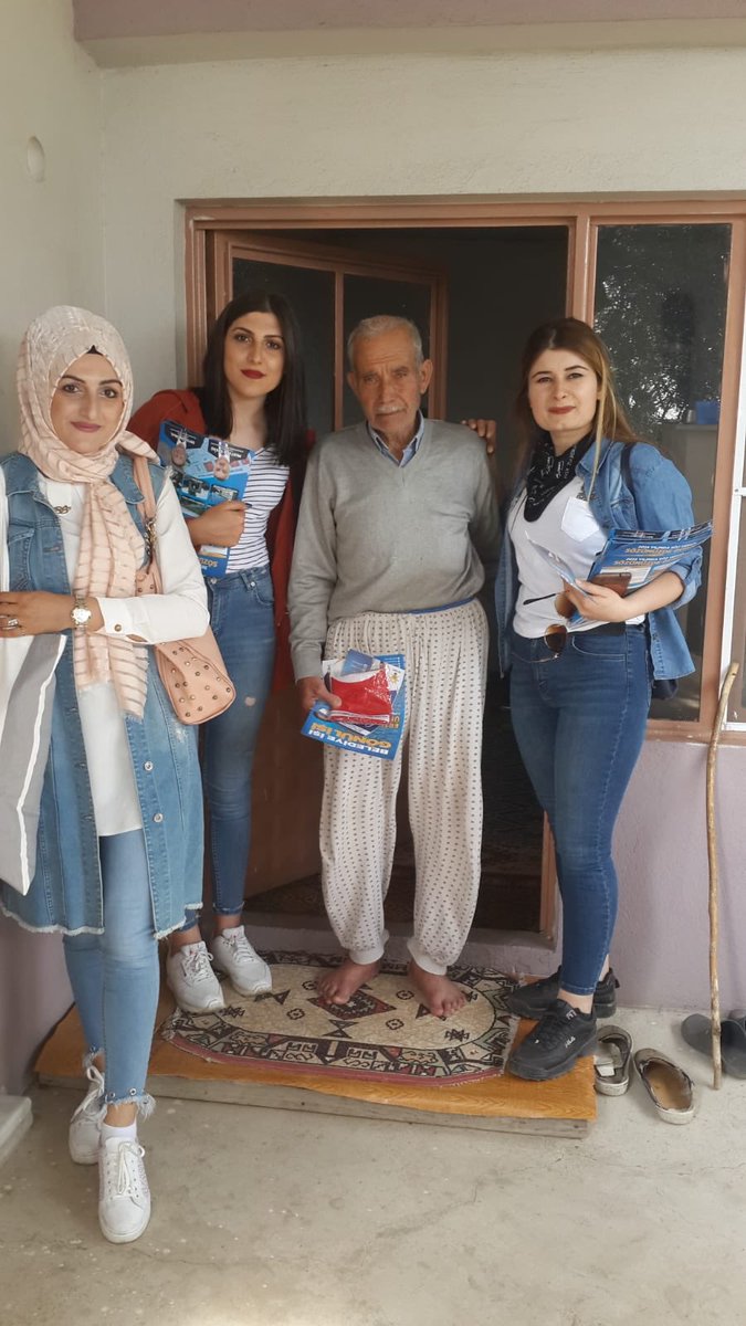 AKGencSHisar's tweet photo. MalgaçMustafa mahallemizi ziyaret ettik.
#Cumhurİttifakı
#GÖnülBelediyeciliği
#MemleketİşiGönülİşi
#TevazuSamimiyetGayretile
#öncemilletöncememleket
#sultanhisar #atça
#akgencliksh #malgaç https://t.co/HZ0FXjvPP7
