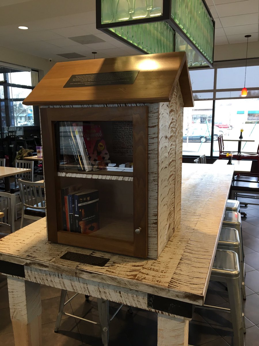 ValerieLeeD's tweet photo. Found this in a Chick-A-Fil I stopped at in Portage, MI!! #Neighborhoodlibrary #book #FoodForThought https://t.co/uWU5sepND9