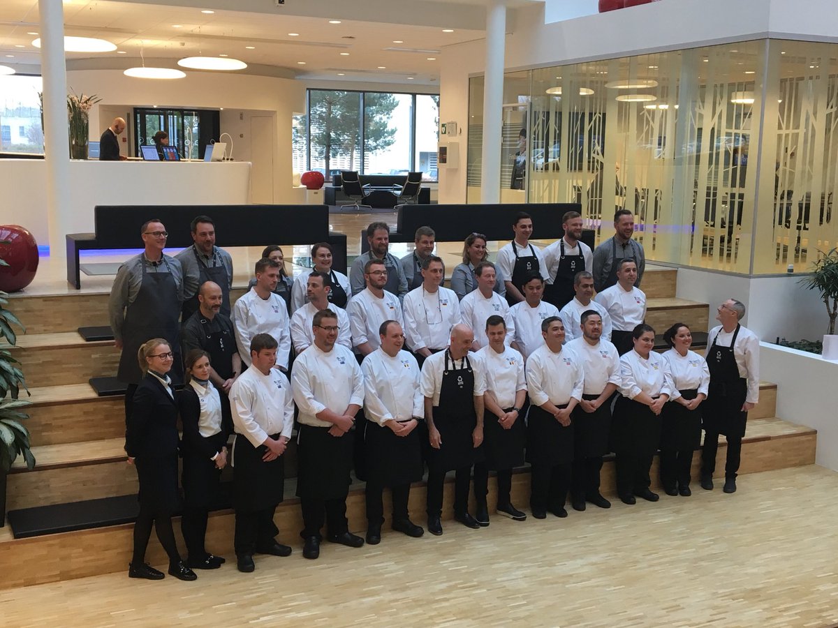 Group shot before it kicks off! Good luck chefs! 👨‍🍳⁦<a href="/Dwil5on23/">Dan wilson</a>⁩ ⁦<a href="/dwbridge1/">David Bridge</a>⁩ ⁦@ISSUKComms⁩ ⁦<a href="/mikeypanting/">mikey panting</a>⁩ ⁦<a href="/peterlambie84/">Peter Lambie</a>⁩ ⁦<a href="/ChefbtJohn/">John Beattie</a>⁩ ⁦<a href="/zumbasparkle21/">Jo Fisher</a>⁩