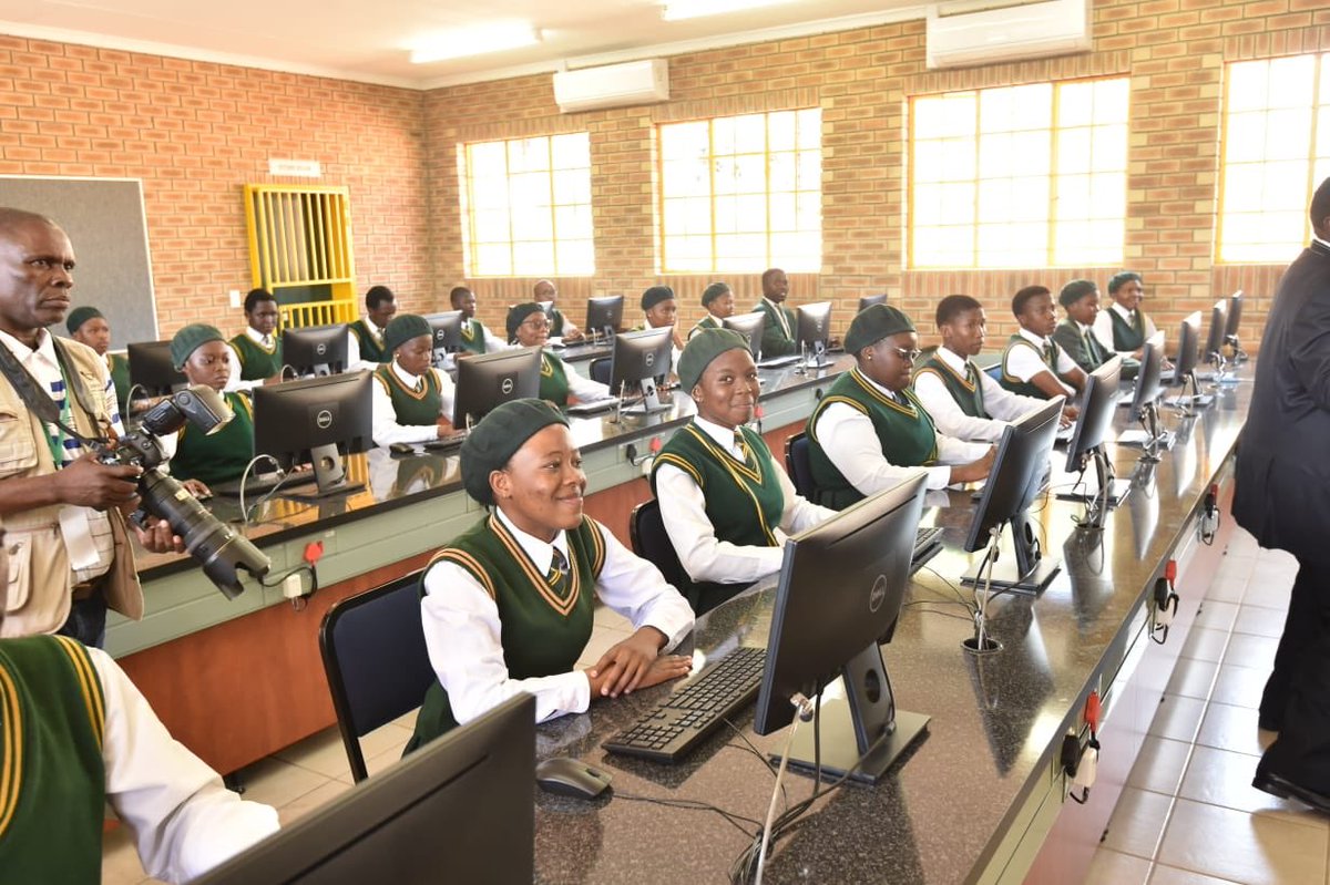 PresidencyZA's tweet photo. [PICTURES]: President @CyrilRamaphosa accompanied by Bishop Lekganyane on a guided tour of the refurbished and extended facilities of the Marobathota High School that includes a science and computer laboratory and a consumer centre. https://t.co/jVtPym7xQj