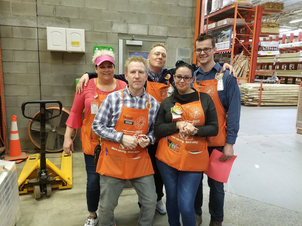 Crazy hair day!!! <a href="/M_Carter_SM/">Marquis Carter</a> <a href="/billshuell/">Bill Shuell</a> <a href="/DabrowskiCathy/">Cathy Dabrowski</a> <a href="/JimmySiegert2/">Jimmy Siegert</a>