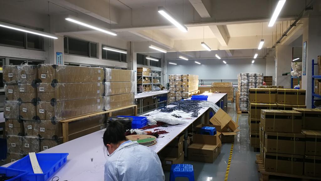 BLUEVISIONLED's tweet image. Finish production on schedule, wait for container loading tomorrow morning...

Bluevision LED, linear lighting solutions provider!