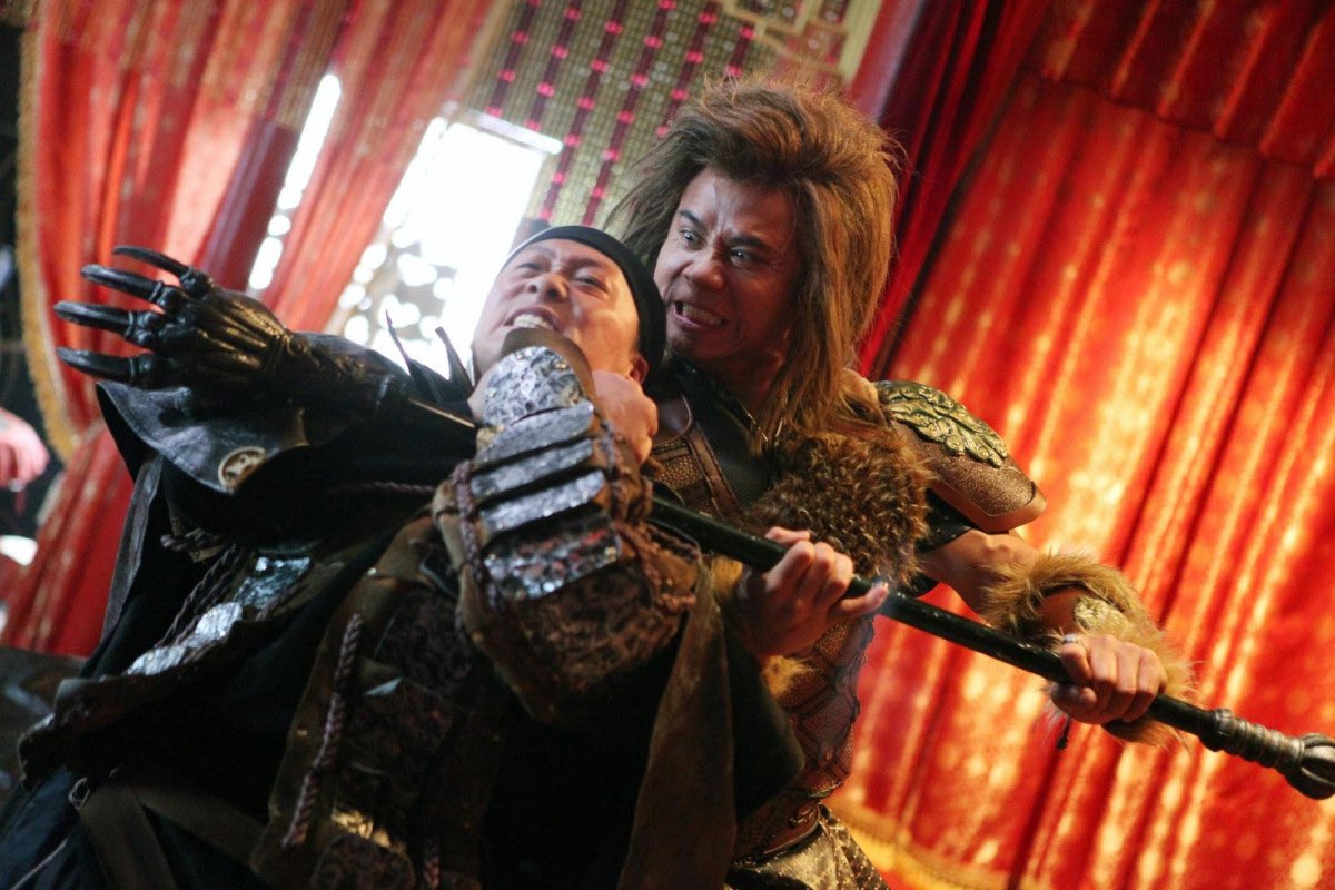CungLe185's tweet photo. My background in #martialarts helped prepare me for the hard work and long hours required for success in the #film industry. Along the way I got to play some pretty badass roles. Who would win in a fight #BronzeLion or Manh? (photo: imdb / https://t.co/zfTXGfQd0T) https://t.co/1wWWSGCXN2