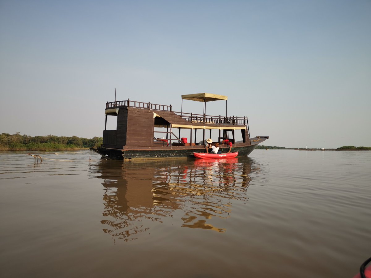 travelasiacarte's tweet photo. Imagine sunset at the edge of the Tonle Sap Lake with cocktails and canapes made by one of Siem Reap’s leading bars. Join the Finfoot on a sunset visit to the floating village at Mechrey. #sunsetonthelake #finfoot #misswongs https://t.co/brxoz7YGio