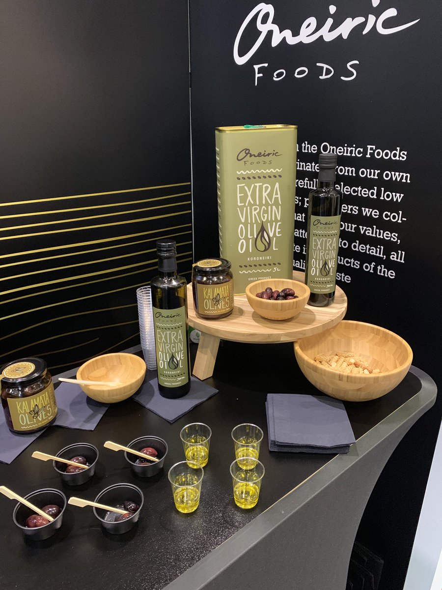 LoukakosEstate's tweet image. Calling all olive &amp;amp; olive oil lovers!! It’s the final day of @IFE_Event so don’t miss the chance to stop by stand S4408 and try some wonderful EVOO and olives #LoukakosEstate #IFE19 #OneiricFoods #Olives #EVOO