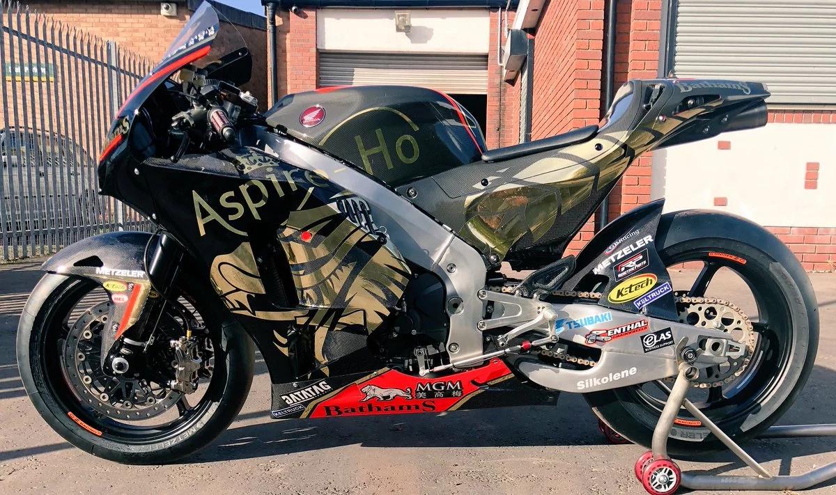 super7moto's tweet photo. #RoadRacing | @michaelrutter_ estará en el #TTMan 2019 con su Honda RC213V-S #roadraces
https://t.co/YKSQc3zfwd https://t.co/vyYYpSMJ2i