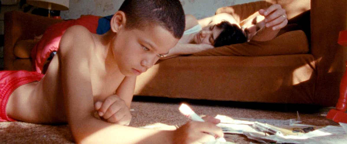 ecrannoir's tweet photo. [Critique] #WeTheAnimals. Un film queer et puissant qui, sous ses airs de drame familial, traite avec brio de la masculinité toxique https://t.co/wzxDvEBbaX @LFRFilms https://t.co/zG1HO056UI