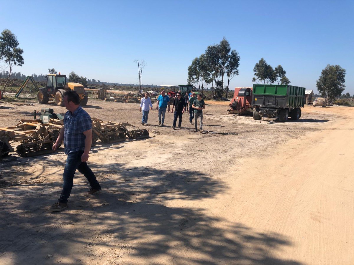 Novogreen_sod's tweet photo. Visita de universitarios y productores de césped holandeses a nuestro centro de producción en Comporta, Portugal. Organizado @ETProducers. Gracias a Judith Verbruggen por esta fantástica visita.
#ETP
#EuropeanTurfgrassProducers
#Novogreen https://t.co/xg4i9AHmtb