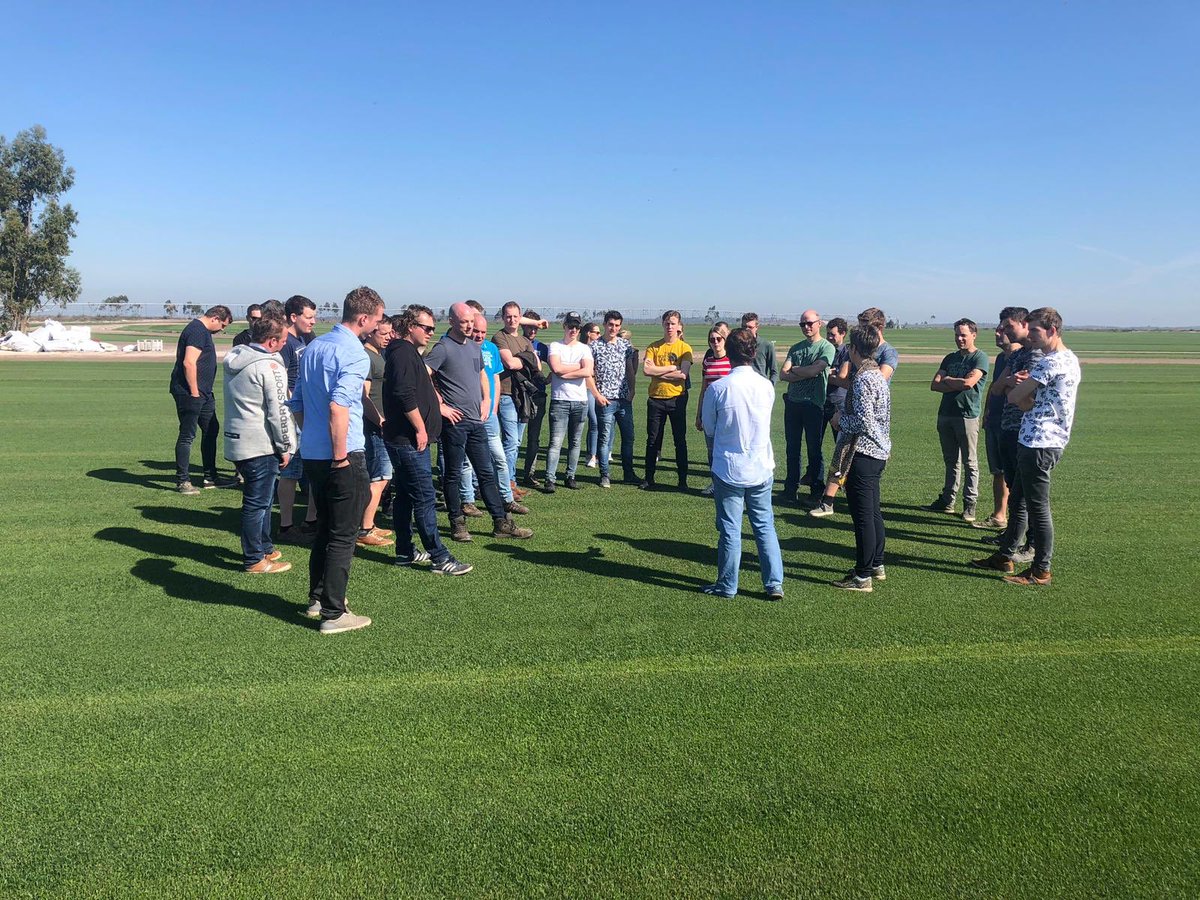 Novogreen_sod's tweet photo. Visita de universitarios y productores de césped holandeses a nuestro centro de producción en Comporta, Portugal. Organizado @ETProducers. Gracias a Judith Verbruggen por esta fantástica visita.
#ETP
#EuropeanTurfgrassProducers
#Novogreen https://t.co/xg4i9AHmtb