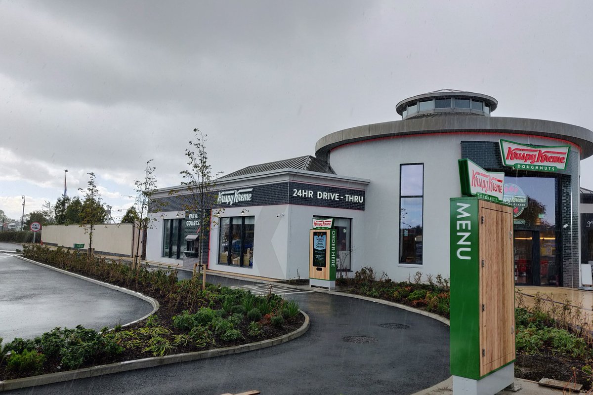 CamdenBoss's tweet photo. Smartboxx manufacture state-of-the-art drive thru system for Ireland’s first Krispy Kreme restaurant!
Check out the full story at https://t.co/h1D5R36cnk
#krispykreme #krispykremedoughnut #smartboxx #irelandkrispykreme #irelandsfirstkrispykremerestaurant #krispykremerestaurant https://t.co/OeP1lGDSAL