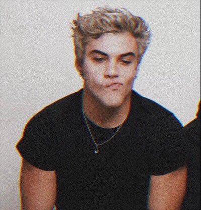 versacegrqnt's tweet image. LISTEN IF ETHAN DYED HIS HAIR THIS BLONDE ITS GONNA BE OVER FOR YALL GRAYSON STANS