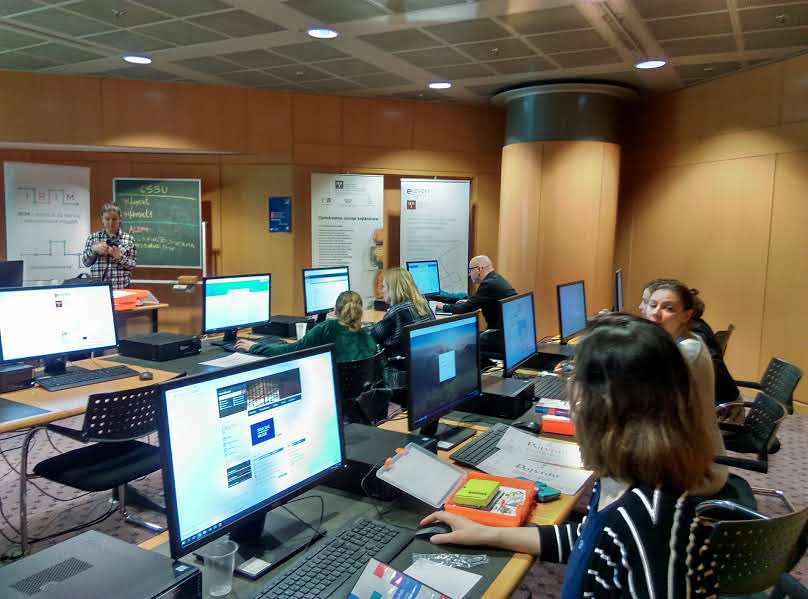 NSK_Zagreb's tweet image. Knjižnice kao centri razvoja digitalnih kompetencija za djecu i odrasle – održane radionice „Napredni micro:bit“ i „Uvod u BOSON“ u suradnji IRIM-a i CSSU-a.

#IRIM #CSSU #digitalnigrađanin #microbit #BOSONkit #3Dprinter

nsk.hr/odrzane-radion…