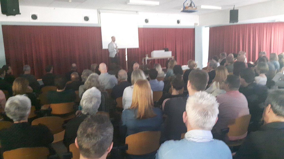 Vakcolleges's tweet photo. Inspirerende studiedag voor Valcolleges in Maarsbergen. Met keynote Richard Hooijdonk, workshops door Vakcolleges en uitwisseling in vakgroepen. https://t.co/1j4ahVSKMb
