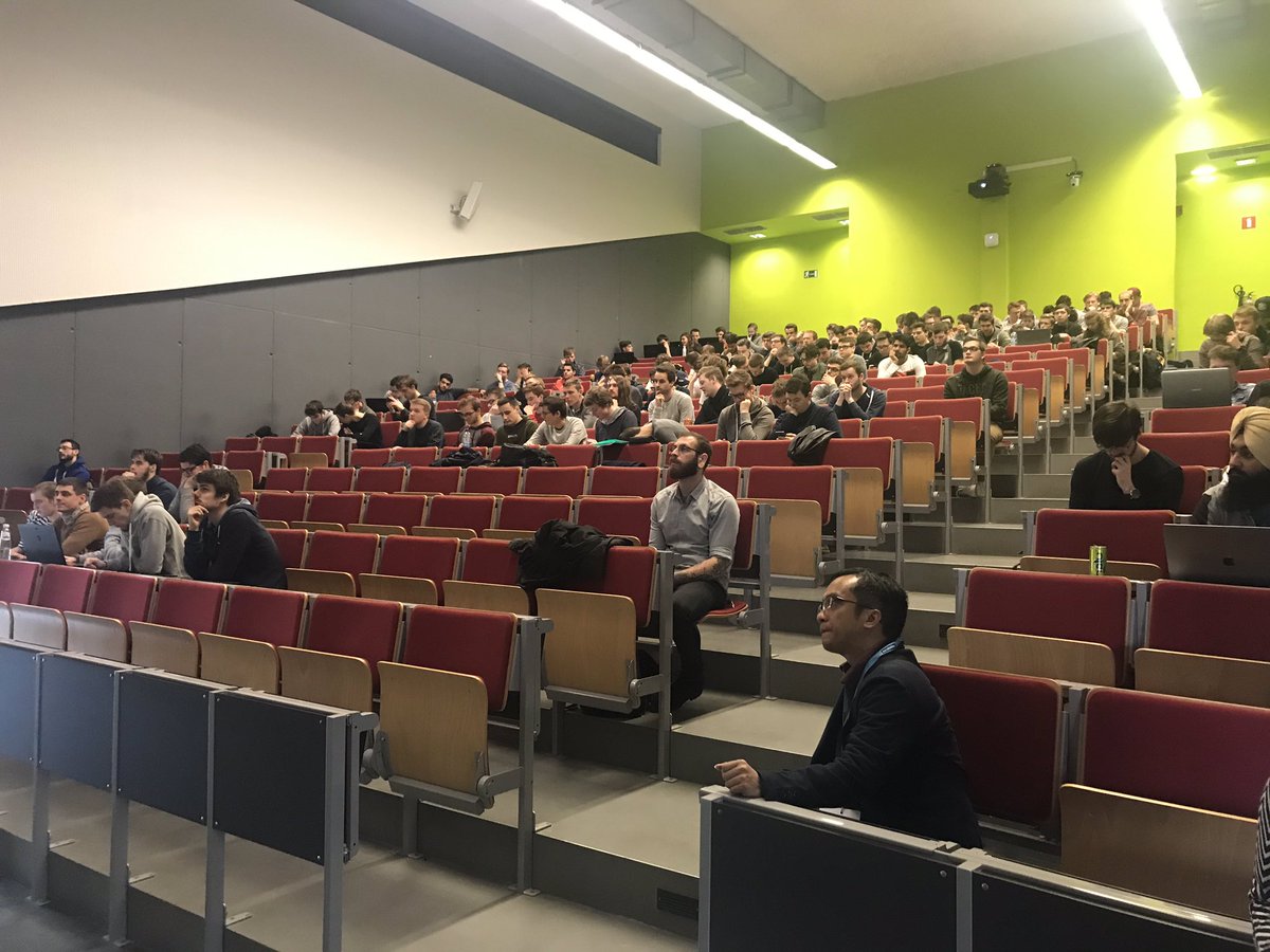sophiethiebaut's tweet photo. If you snooze, you loose #technology #multidisciplinairy mrs N Shaked #hit #wearedenayer #id2019_tm #vuca https://t.co/dAE6Adhr5r