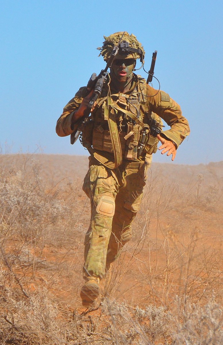 FORCOMDAusArmy's tweet photo. The 1st Brigade’s 7th Battalion, Royal Australian Regt, with attachments from 1st Combat Engineer Regt & 8th/12th Regt conducted an obstacle breach followed by a casualty drill in #Cultana today as part of their #RoadtoReady. #OurTraining @Comd_1st_Bde @HQ_1Bde @AustralianArmy https://t.co/5xSKaAucGF