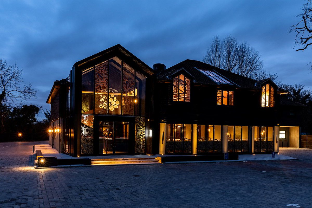 dexigner's tweet photo. DesignLSM transforms a former brick and tile Essex pub into the premium-dining destination - Felix Warley. https://t.co/g4U8rbWZMe
#Architecture #InteriorDesign #DesignLSM #Essex #FelixWarley https://t.co/Np0qkpH0K6