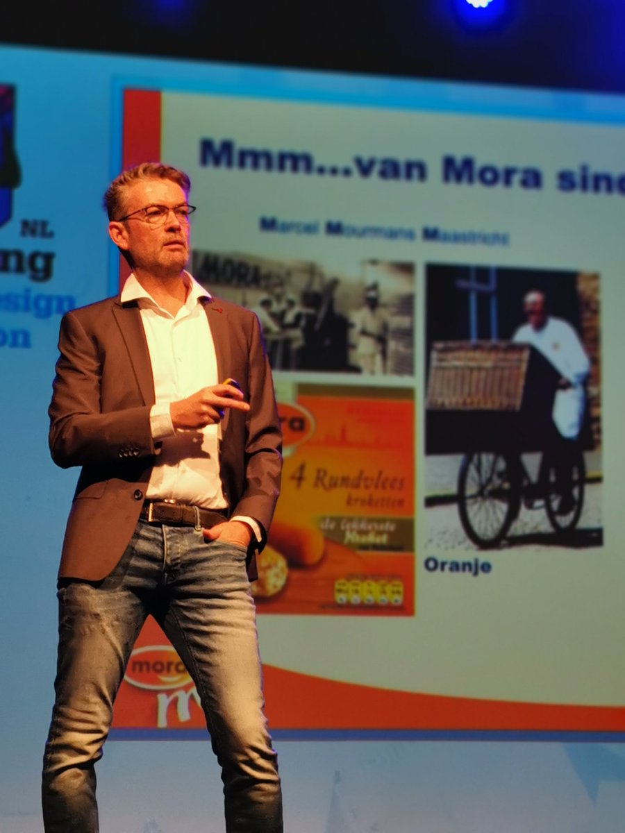 Verpakken's tweet photo. Marcel Joosten, marketingdirecteur bij Van Geloven spreekt over Mora, samen met Steven de Cleen van @PROUDdesign op #NLPackagingEvent https://t.co/QlOvPMpiBo