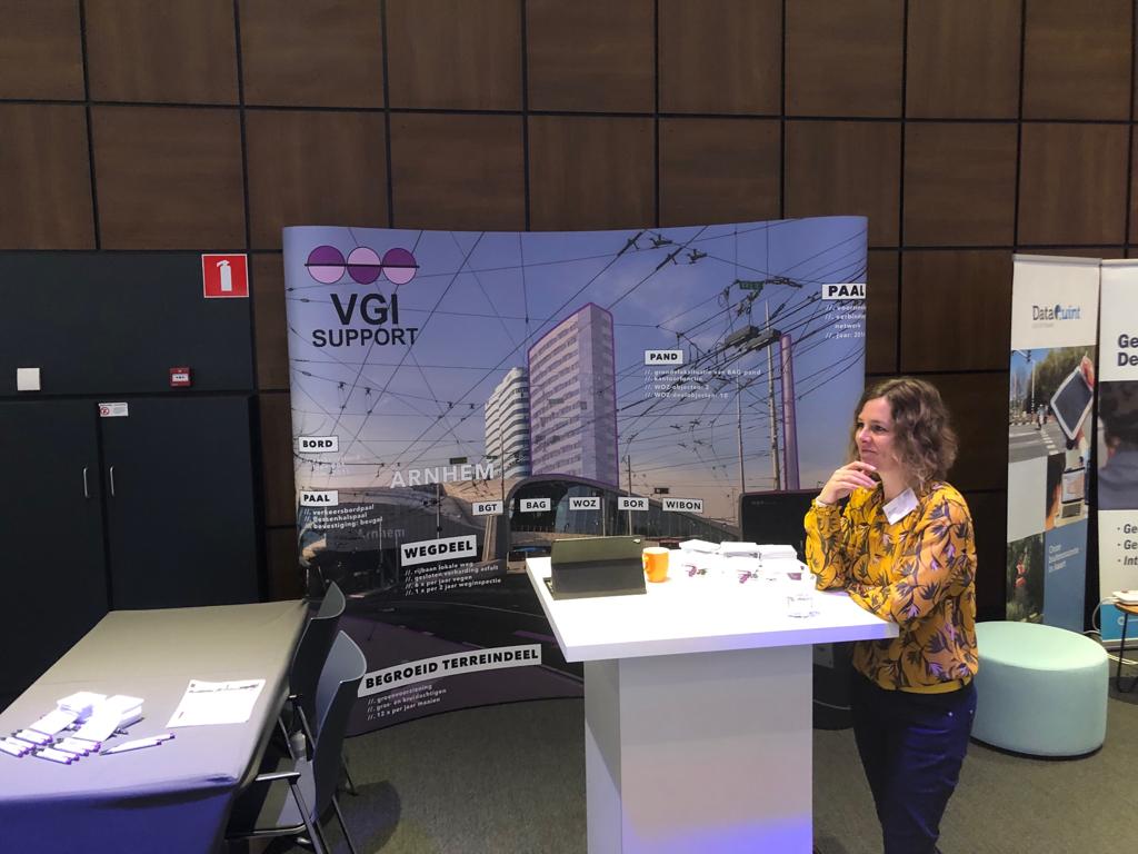 VGI026's tweet photo. Heeft u ons al gespot? VGI-Support is aanwezig tijdens het @VNGjaarcongres. Laat u bijpraten over onze dataprojecten op het gebied van de WOZ. 
We begroeten u bij stand 4! https://t.co/rrmdYctnAZ