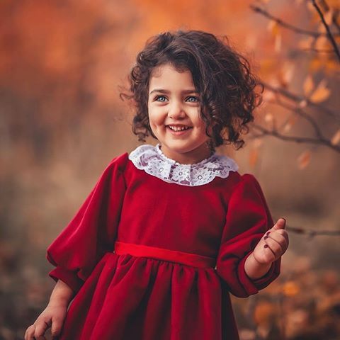 #اليوم_العالمي_للسعاده
كُن مُشرقًا مهما استبدَّ بك الضجر
كُن بلسمًا يهدي السرور لمن عبر
واغرس لنفسك صالحًا ترجو به طيب الأثر
كُن موقنًا أنّ الحياة هنا .. ممر 🌹