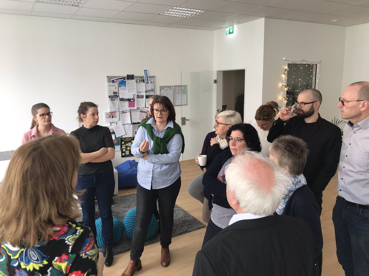 iw_junior's tweet photo. Netzwerk #SCHULEWIRTSCHAFT auf dem Weg in die Zukunft mit einer #Strategiedebatte #2030. #Neuorientierung und #Entwicklung heute in Hannover! #Berufsorientierung #engagement #Schule #Nachwuchssicherung https://t.co/kUM3ldpTZH