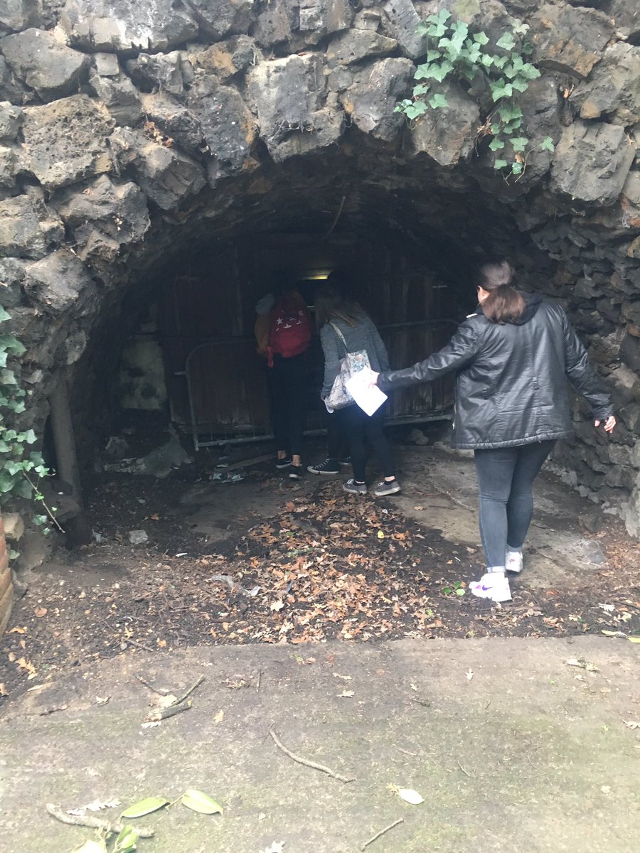 aideenmonagle1's tweet photo. #challengeday #widercurriculum1 found the old subway @RoehamptonEdu @totalgeography @sarahroehampton @BethanyRawding @Simon_ique https://t.co/KRnq6i4uCs
