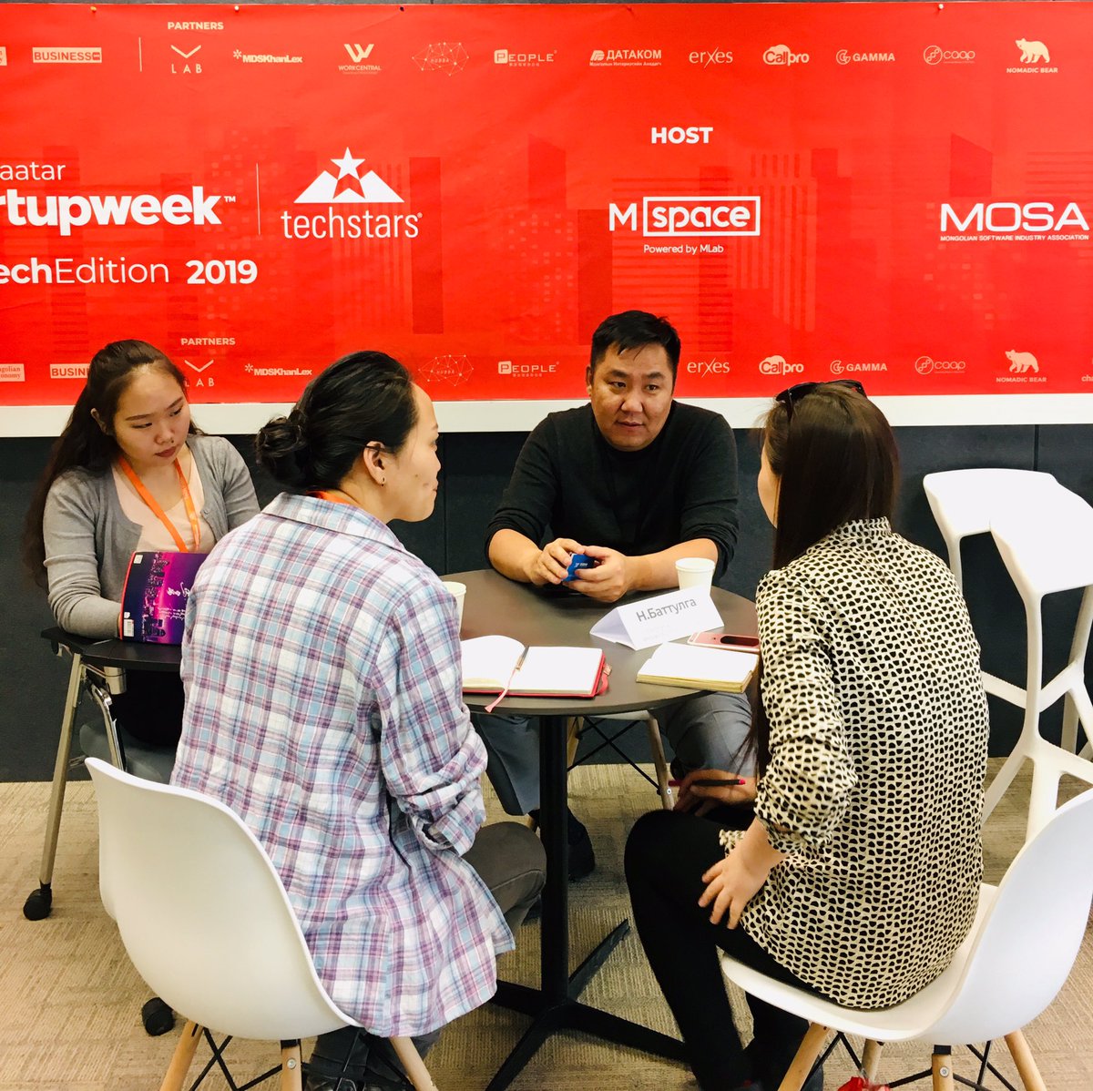WorkcentralMon1's tweet photo. Start компаниас зохион байгуулж буй #startupweekulaanbaatar нь нийт 6 өдөр үргэлжлэх ба @GroupMCS, @InfiniteSoluti1, #MDSKhanLex, @angarag_s, @EastMavenPR, #alchemisttechnologies, @UnreadToday, @LendMN, @ANDGlobalPte, #itzone, @iHotelmn #MLABMongolia г.м компаниудаас оролцож бна. https://t.co/yFyt3S1gmc