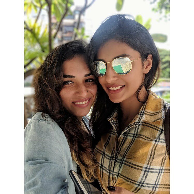 aparnatarakhere's tweet photo. Happiest Birthday ❤😘 @GarimaObrah Stay happy and stay blessed.. have  a fabulous day/year ahead ❤😘 

You both are friendship goals❤ @HarshitaGaur12 https://t.co/Vhh5wUbfKF