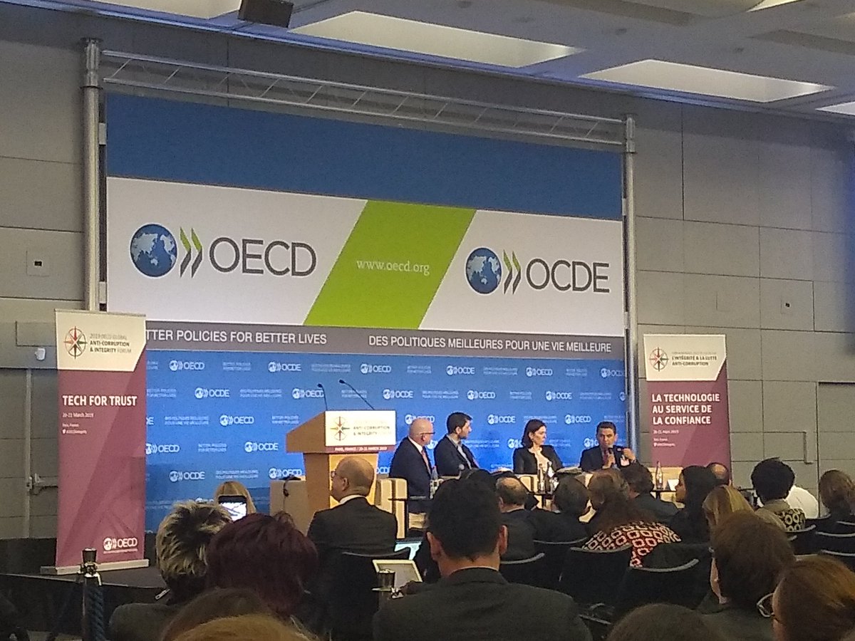 Panelists talking missing data, data linking, state capture and corruption at #OECDintegrity  
'We have to get rid of PDFs!' 🙌🙌