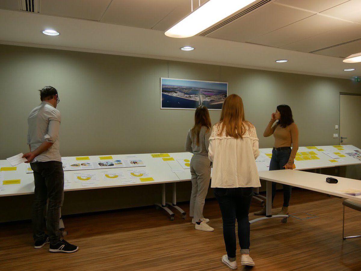 elodiealexander's tweet photo. Design & complexité - Participation citoyenne au Grau du Roi
1ère restitution avant Ateliers & Prototypage #design #masterdis https://t.co/LYehrzLR2J