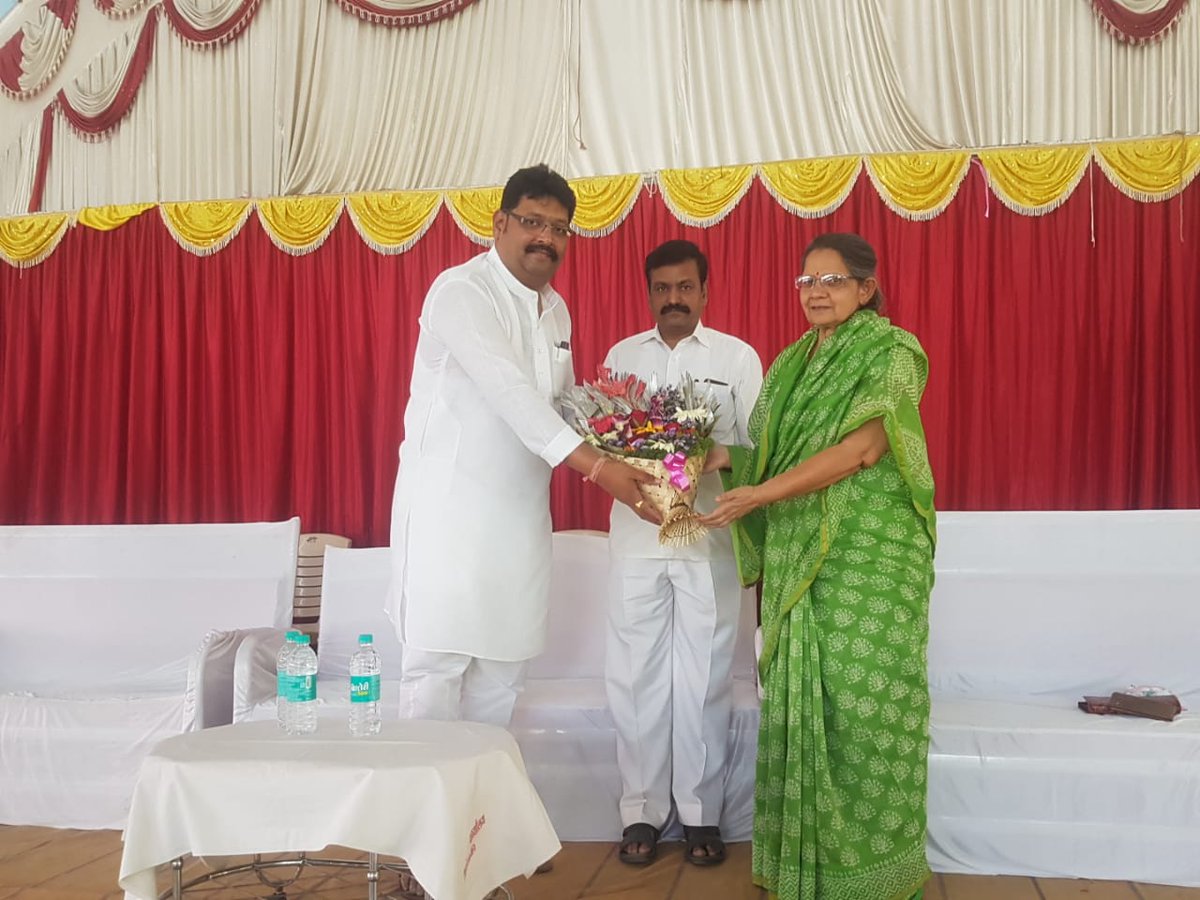 SarangShriPatil's tweet photo. @NCPspeaks #NCPConnect अंतर्गत आज #फलटण विधानसभा मतदारसंघात बूथ कमिटीचे #EVMप्रशिक्षण शिबीर संपन्न झाले. याप्रसंगी #सातारा जि.प.अध्यक्ष श्रीमंत संजीवराजे नाईक निंबाळकर,आ.दीपक चव्हाण, सुभाषराव शिंदे,पदाधिकारी,सदस्य उपस्थित होते.
@Jayant_R_Patil
@supriya_sule
@AjitPawarSpeaks https://t.co/lCYaCOjhpB