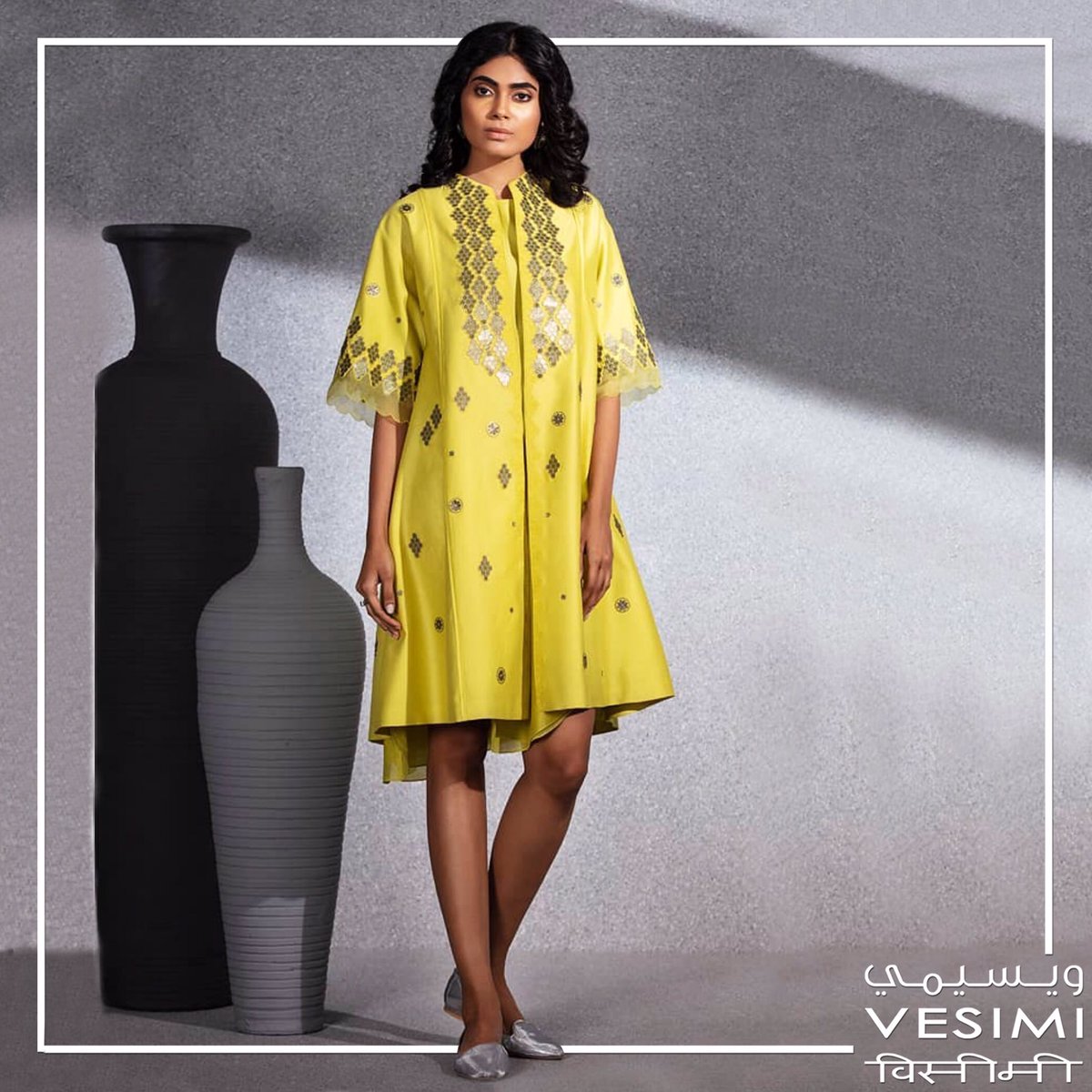 _VESIMI's tweet photo. Style is putting our own signature on the things that we wear and the way that we live...
.
.
.
#ampm at @vesimi #festivefashion  #designerscollection #womensfashion #womenswear #fashionlovers #fashion #girl #dress #indian #instastyle #dubai #vesimi https://t.co/hHeWppPkqG