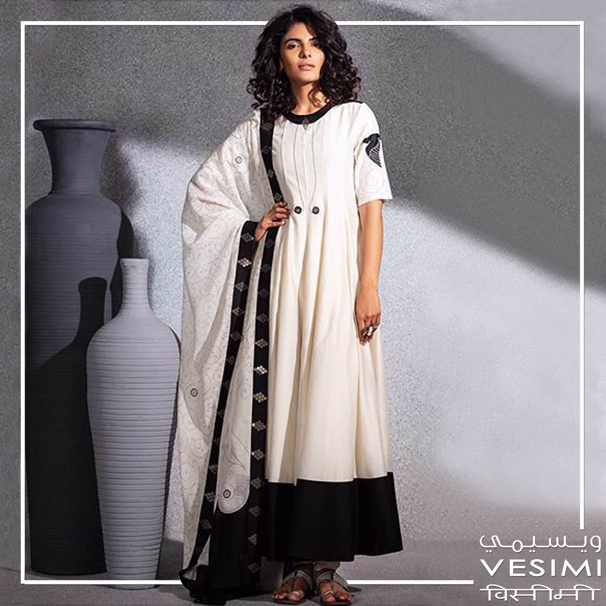 _VESIMI's tweet photo. Style is putting our own signature on the things that we wear and the way that we live...
.
.
.
#ampm at @vesimi #festivefashion  #designerscollection #womensfashion #womenswear #fashionlovers #fashion #girl #dress #indian #instastyle #dubai #vesimi https://t.co/hHeWppPkqG