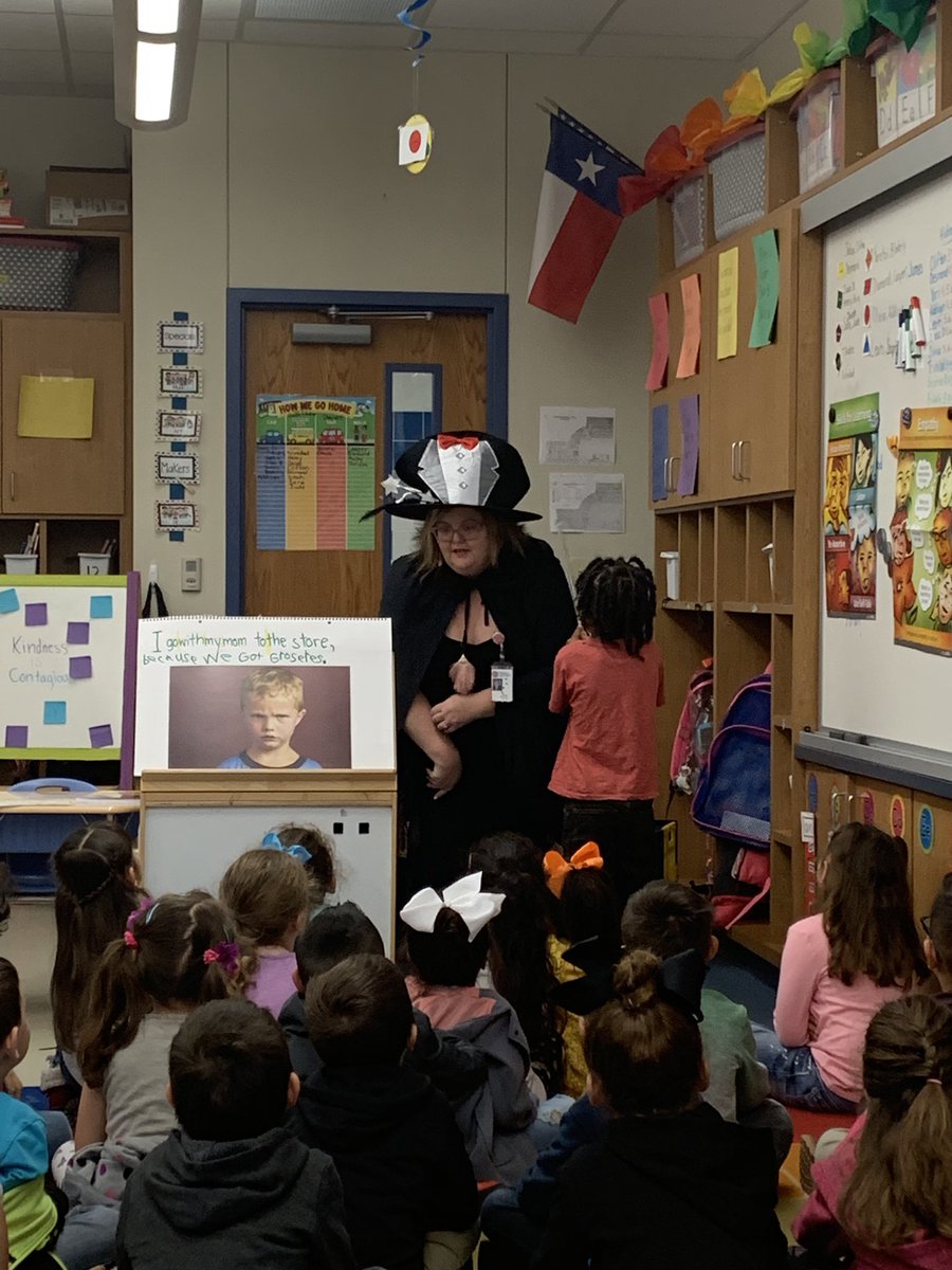 3nrightS's tweet photo. Clifton was Mrs. Mac’s magician assistant during our guidance lesson yesterday morning!! We loved learning about our feelings, using our magic powers!! #ceroars https://t.co/YSGU4efcZ5