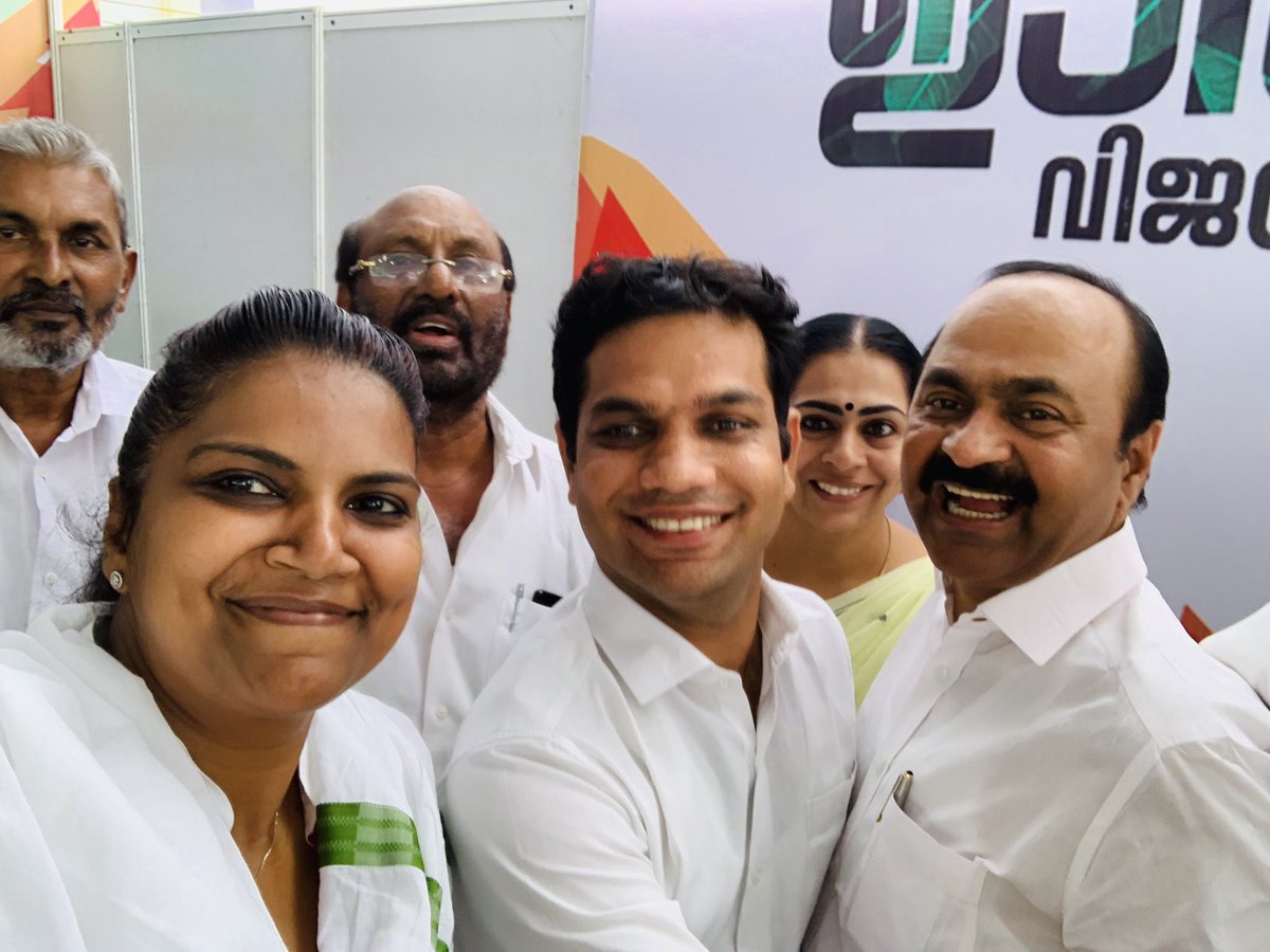 AdvJebiMather's tweet photo. Best Wishes to Ernakulam UDF Candidate @HibiEden at his election committee office inauguration today. The other day in Kasargod alongwith @IYC National Leadership visited house being built by him for #Kripesh family. May his goodness make him reach greater heights. https://t.co/YicG3BsSuT