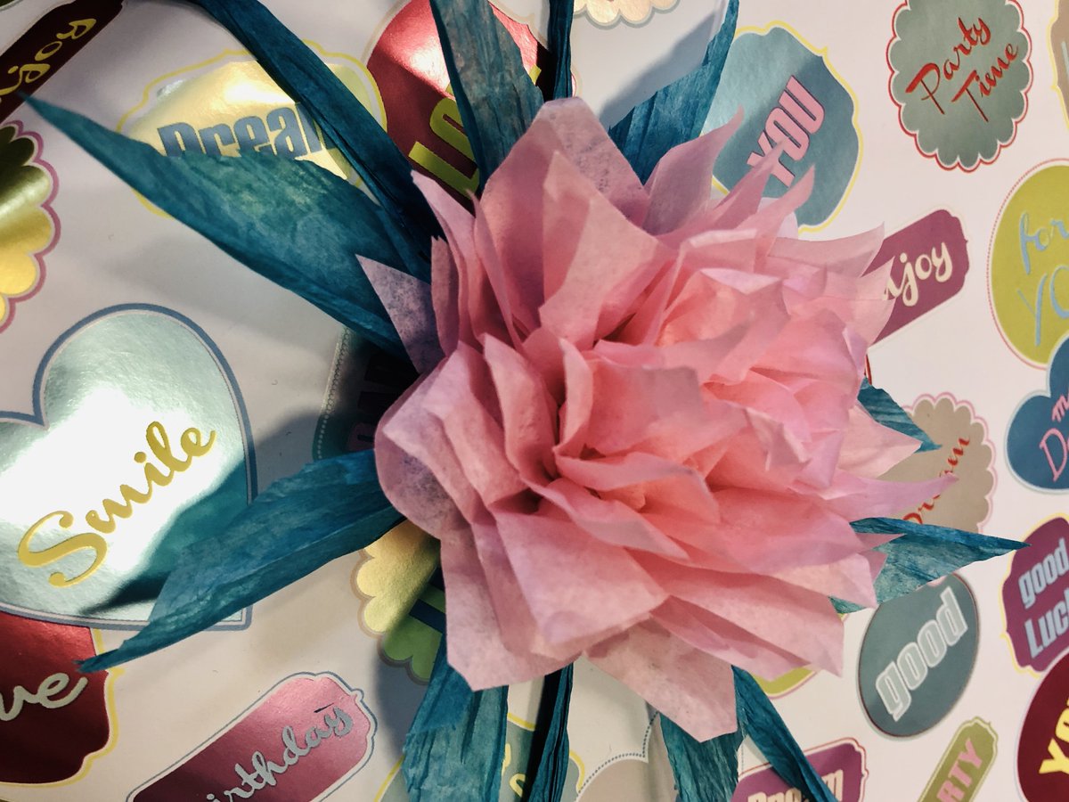 Saiņojam arī ĪPAŠAS dāvanas ĪPAŠIEM cilvēkiem! 🎁🎁🎁
🎀STEWO 🎀 dāvanu saiņošanas materiāli ir LIELISKI! 🎉
timer.lv/magento/davanu…