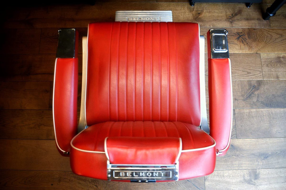 BladeGrooming's tweet photo. Sit back and relax, we'll make sure you're ready to own the day💺 Takara Belmont UK 💈✂️
.
.
.
#barbershop #barber  #gentleman #gents #students #studentdiscount #gentsgrooming #mens #menshair #mensfashion #mensstyle #shoreditch #barbican #islington #london #londonlife #citylife https://t.co/bK1XPN6HUk