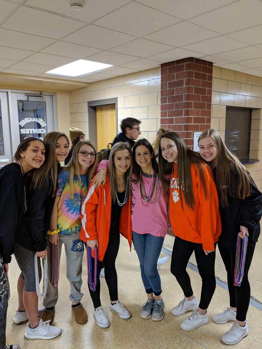 MEHSPrincipal's tweet photo. @MECSDSpartans the high school is up and ready to kick off the international day of happiness.  Let's get happy Spartans!!! #IDOH @GAsfoury @VanFossenJason https://t.co/ZfK3ZgbJqz