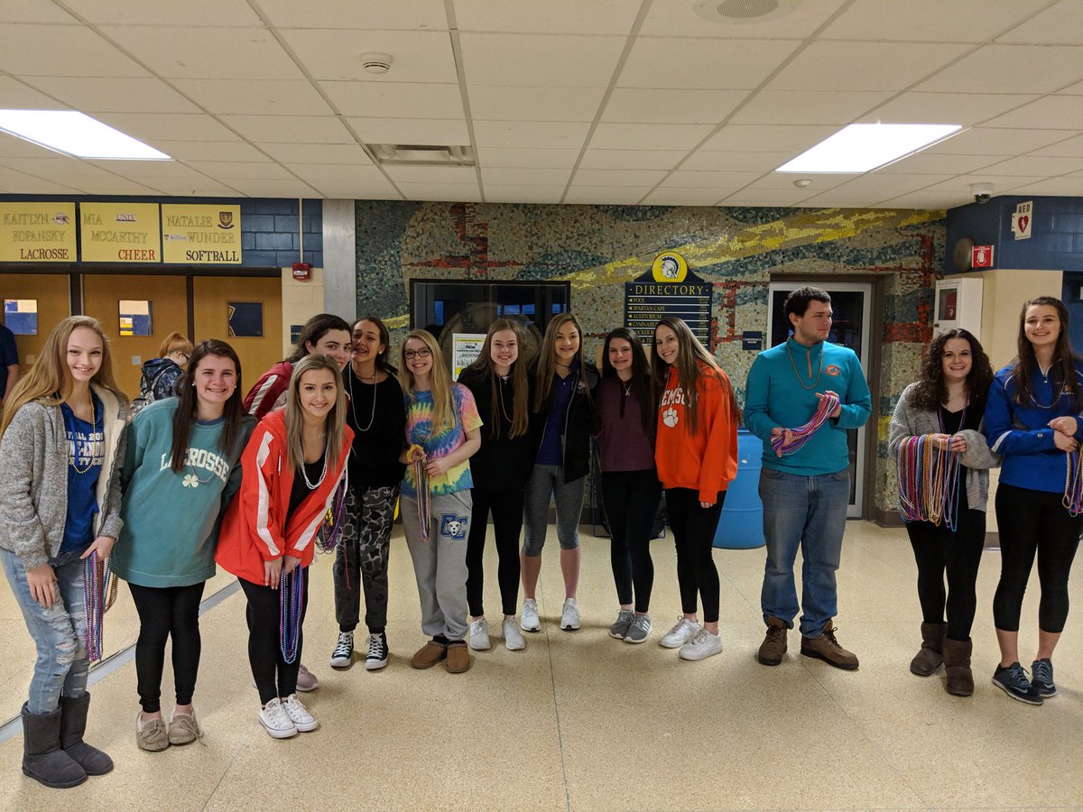 MEHSPrincipal's tweet photo. @MECSDSpartans the high school is up and ready to kick off the international day of happiness.  Let's get happy Spartans!!! #IDOH @GAsfoury @VanFossenJason https://t.co/ZfK3ZgbJqz