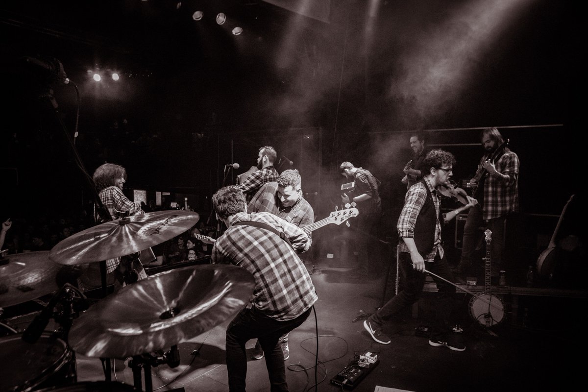 BOCoficial's tweet photo. MOLTES GRÀCIES a tots els que vau venir dissabte al concert dels 10 anys de BOC, la ressaca ens ha durat fins avui!! 🔥🔥🔥

Si vàreu fer vídeos o fotos del concert, envieu-nos-les i les anirem publicant 🤘

#10anysBOC #ComUnBoc #BocFamily #BOC #folk #music https://t.co/CUAJkhUMCE