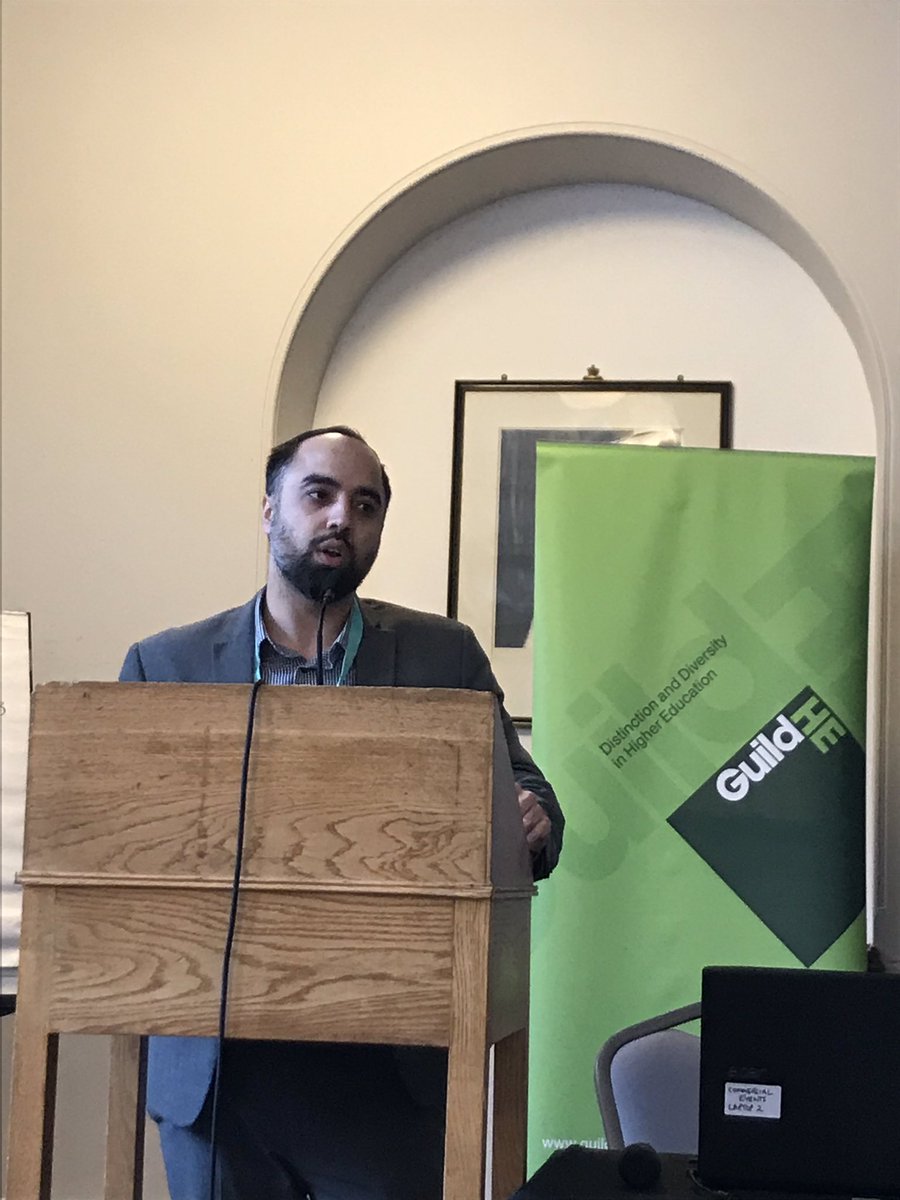 alexbols's tweet photo. Great reflections from Saad Qureshi from @SAEinstituteUK on enhancing staff development and creating sense of community for practitioner teachers and sessional staff at @AdvanceHE and @GuildHE symposium #dualprofessional #PracticeInformed https://t.co/zT3lDJCEY0