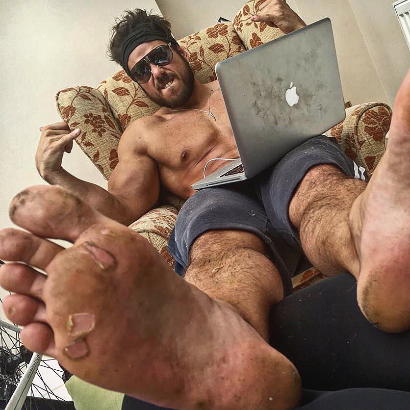 ross edgley barefoot running