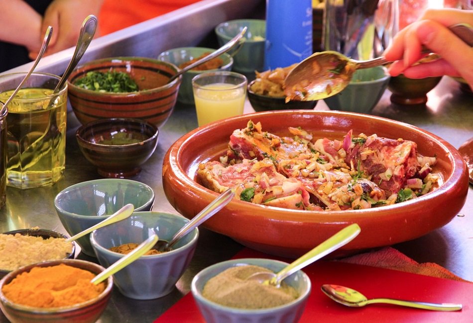 morocco_trust's tweet photo. MOROCCAN COOKING CLASS: Want to learn how to cook a Moroccan Tagine, Couscous, salads, Moroccan pastries, or even a seafood Pastilla? Then, you’ve come to the right place. https://t.co/AnMv7siAYT https://t.co/A2S7U3zBAI