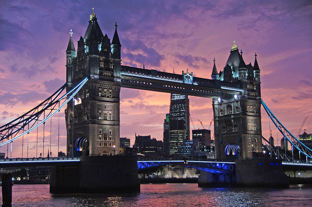 Do you Love #London? I do! There's just so much to see and do! maketimetoseetheworld.com/48-hours-in-lo… #travel #ttot @Bloggerbees @visitLondon